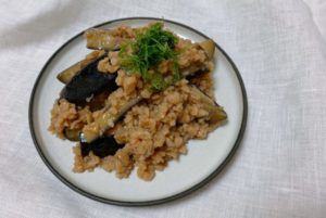 茄子と大豆ミートの甘酢炒め