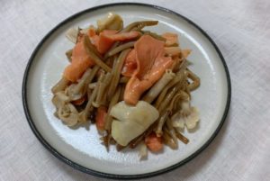 旨みたっぷり！いろいろきのこの塩麹炒め
